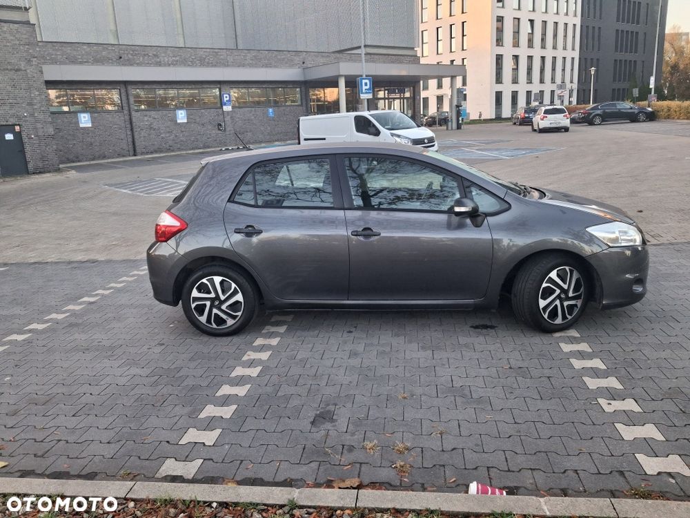 Toyota Auris - 5