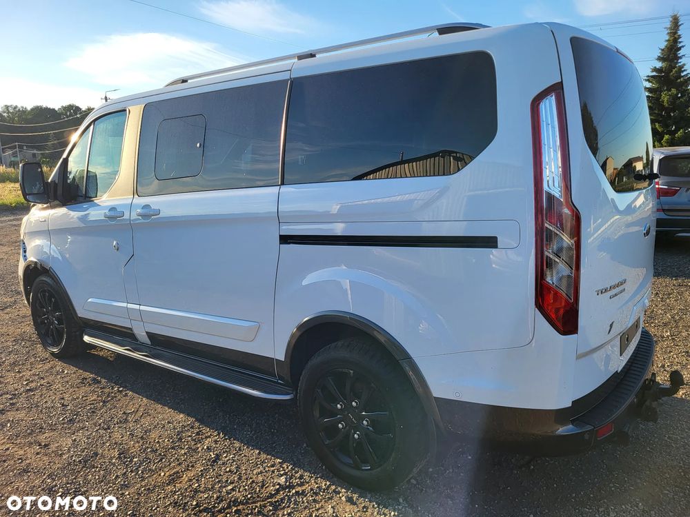 Ford Tourneo Custom - 3