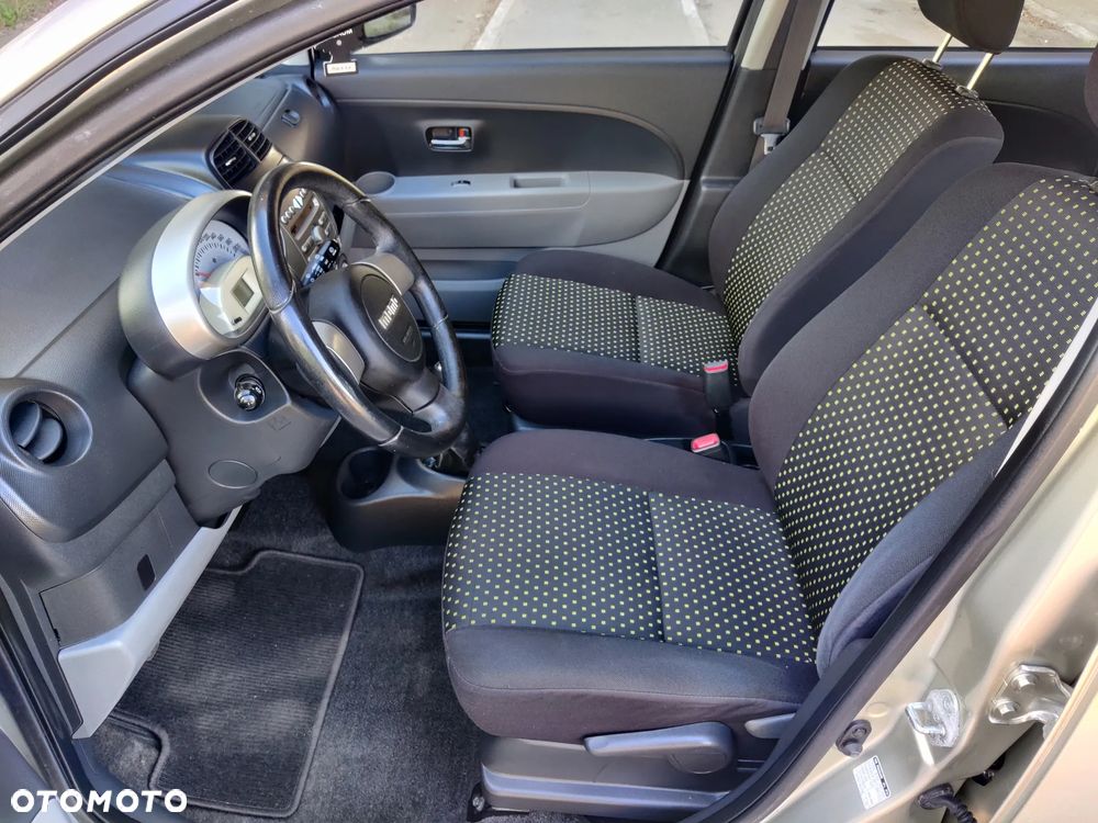 Daihatsu Sirion 1.3 Top S - 17