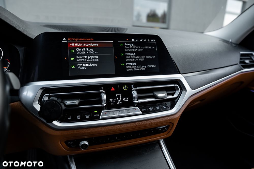 BMW Seria 3 330d xDrive - 36