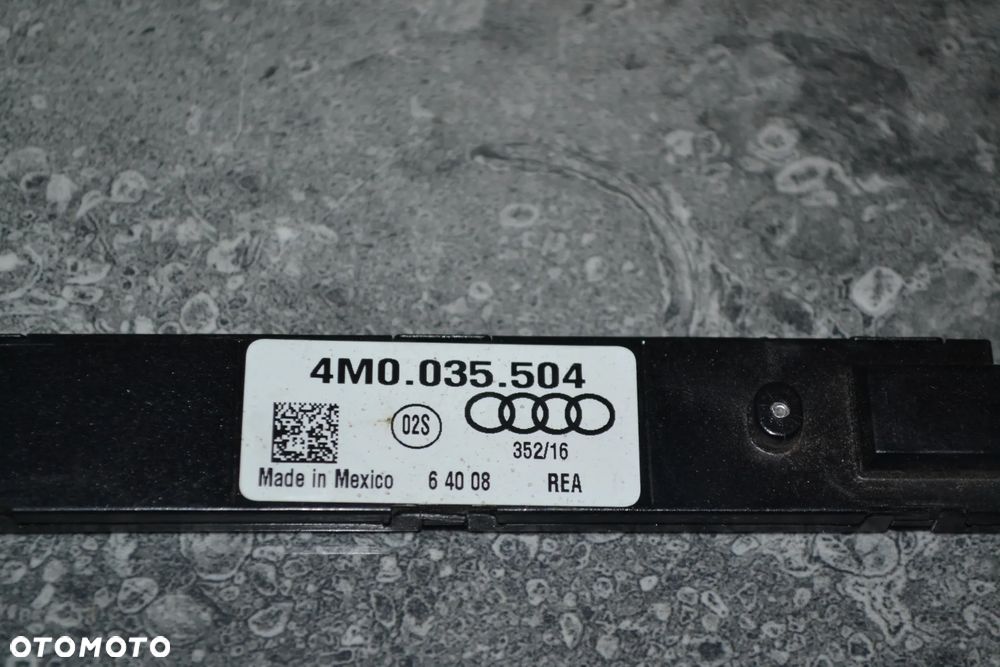 AUDI WZMACNIACZ ANTENOWY 4M0035504 - 2