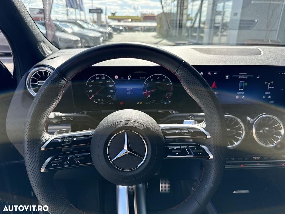 Mercedes-Benz GLA - 11
