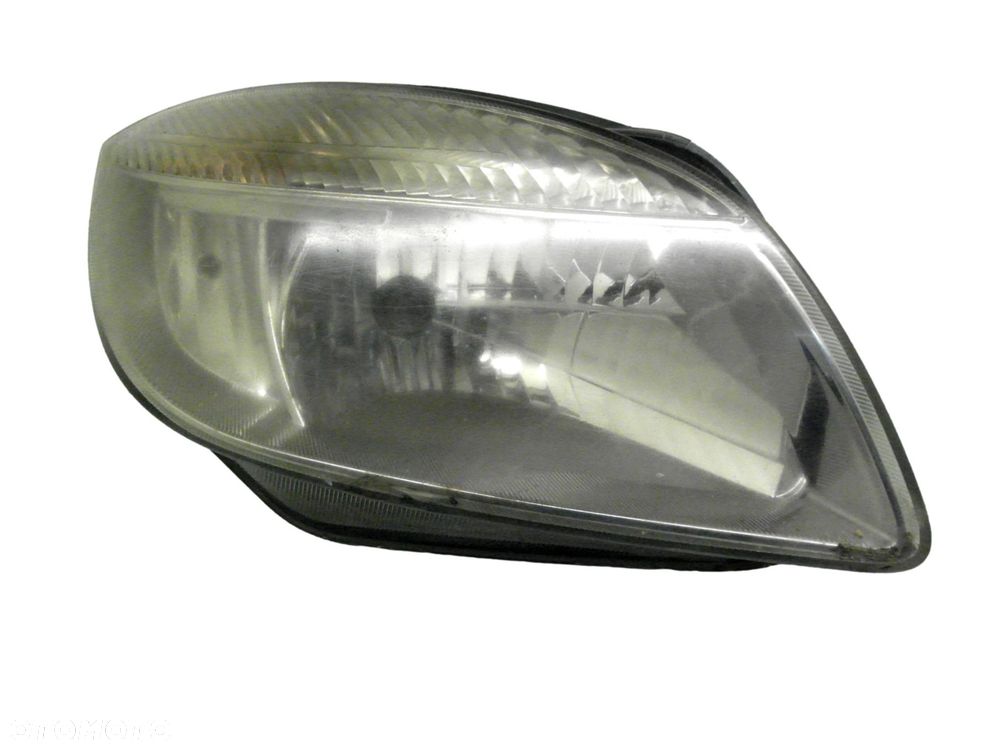 LAMPA PRAWA PRZEDNIA SKODA FABIA II - 7