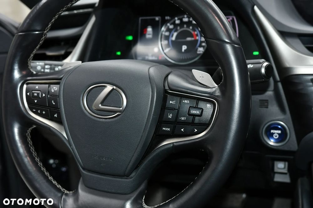 Lexus ES 300h Business Edition + - 20