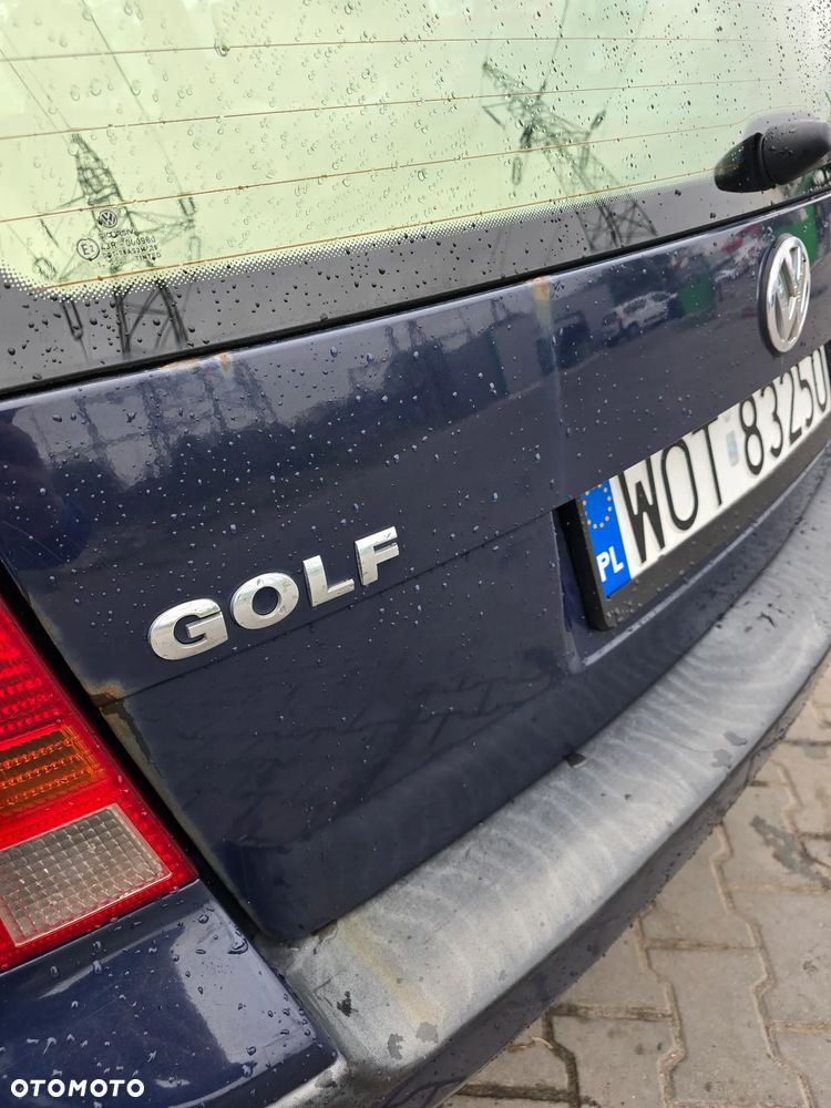 Volkswagen Golf - 6