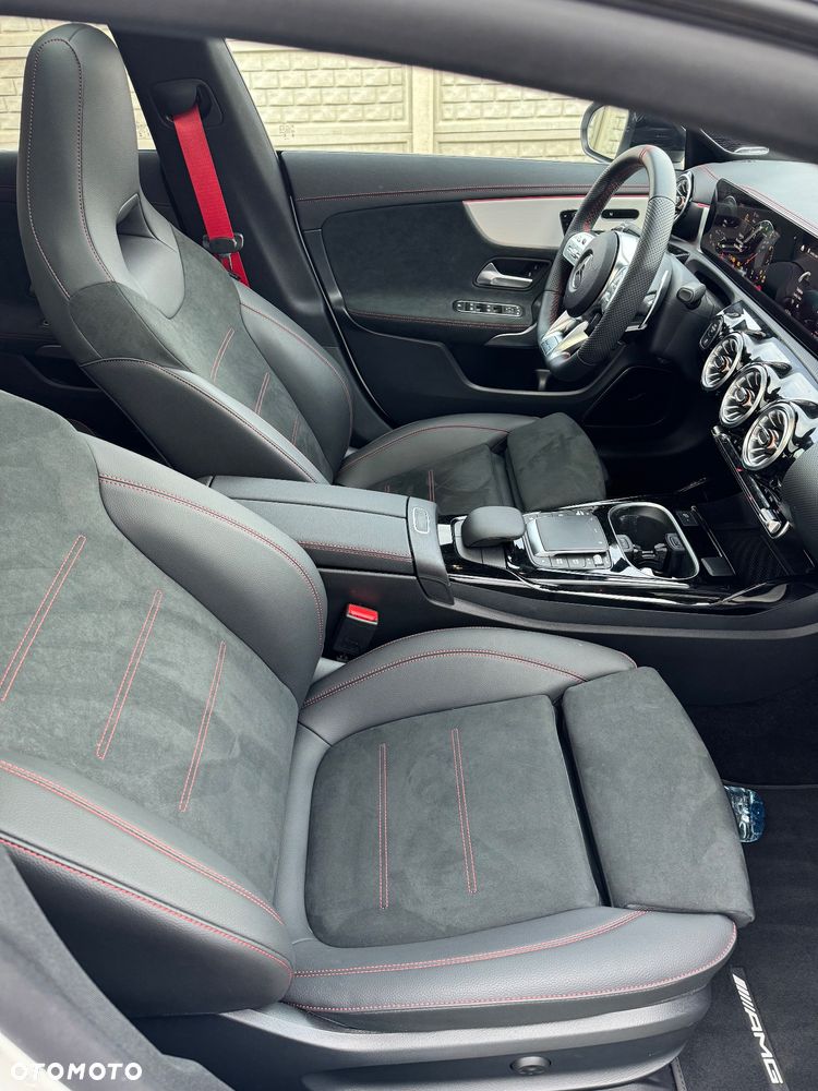 Mercedes-Benz CLA AMG 35 4Matic AMG Speedshift 8G-DCT AMG Line Advanced Plus - 28