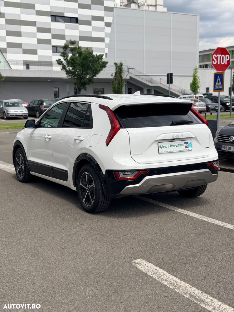 Kia Niro 1.6 GDI PHEV 2WD OPF Aut. Spirit - 4