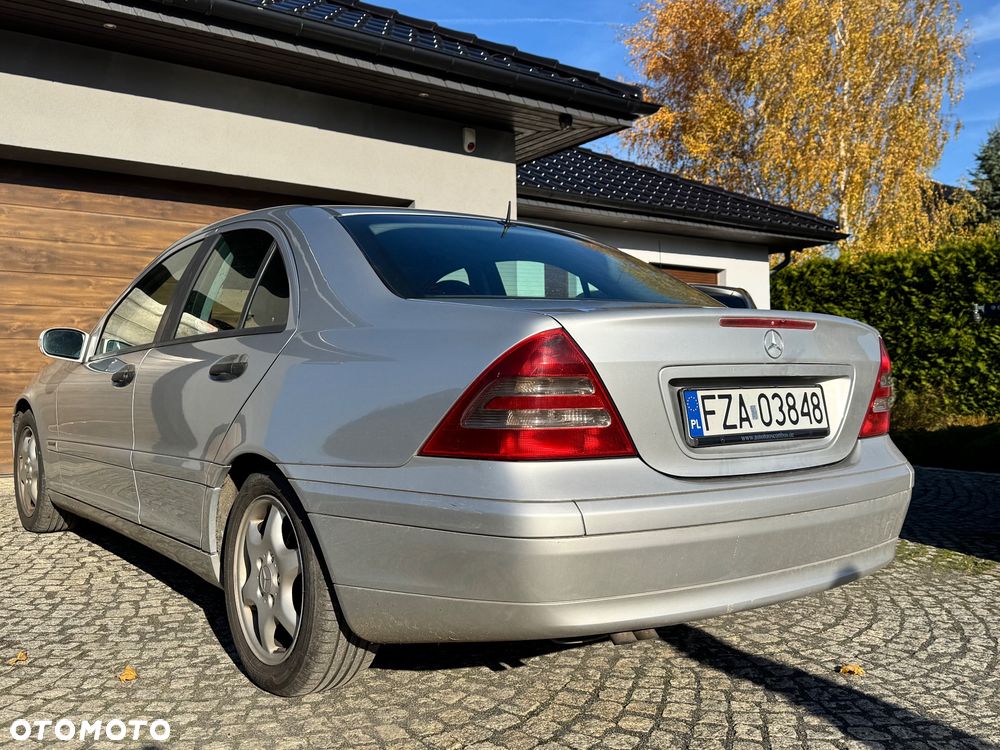 Mercedes-Benz Klasa C - 12