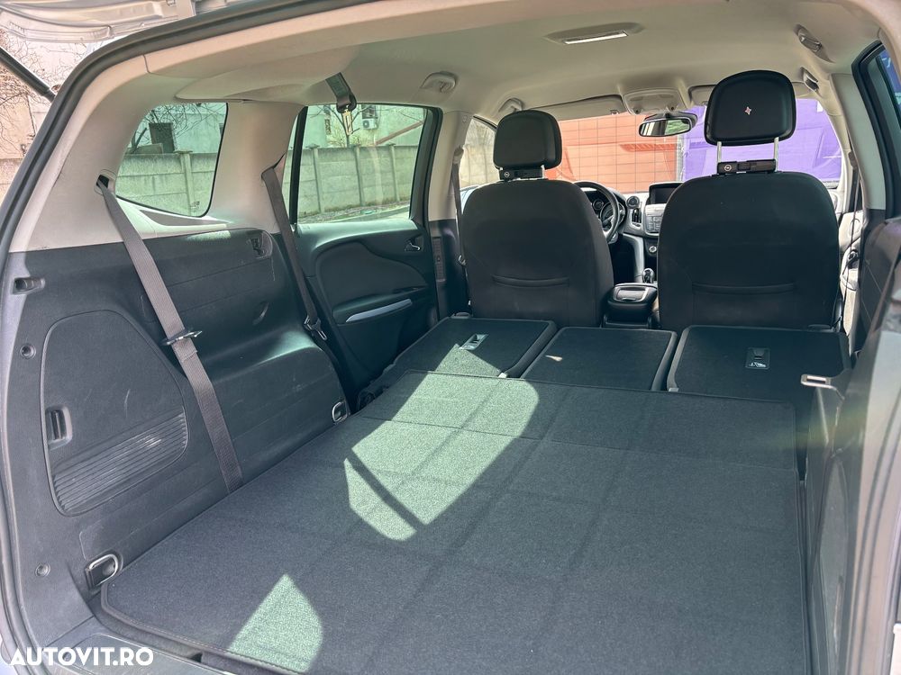 Opel Zafira - 24