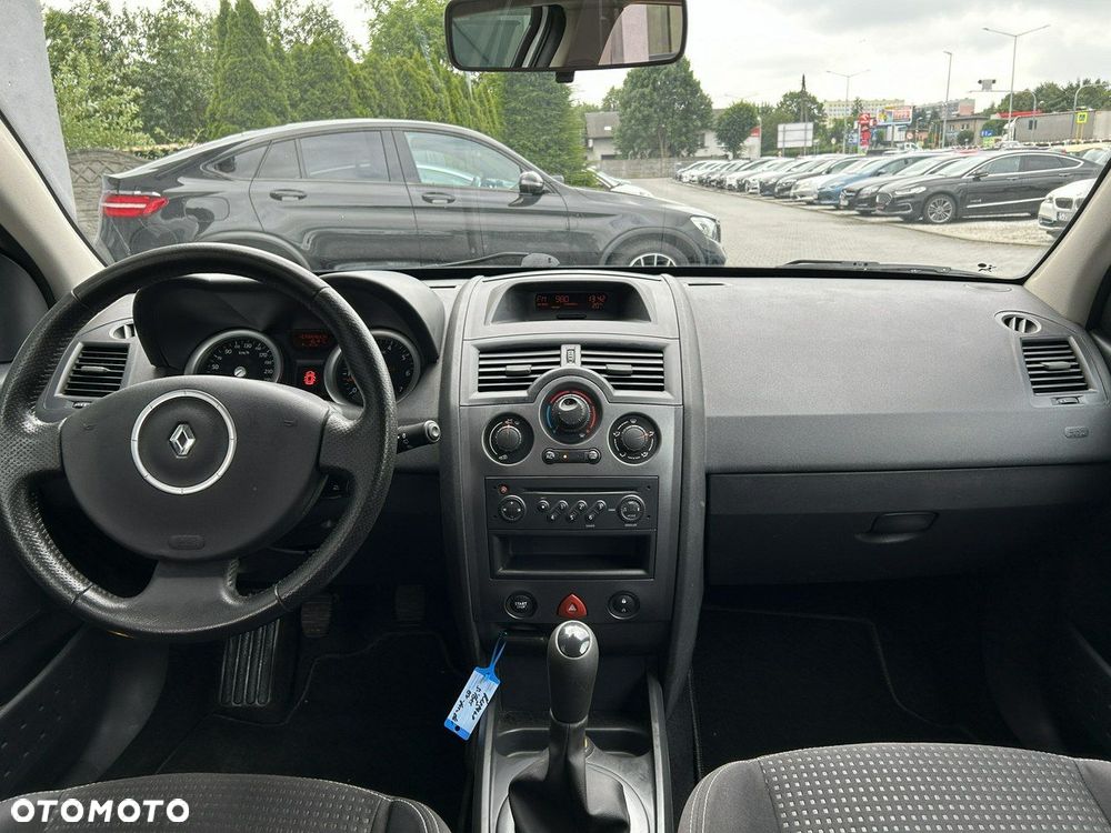 Renault Megane 1.6 Authentique - 9