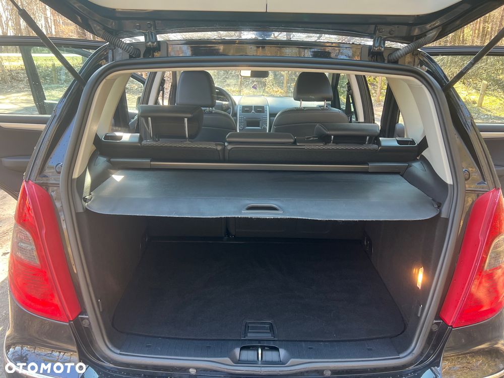 Mercedes-Benz Klasa A 180 BlueEFFICIENCY Avantgarde - 35