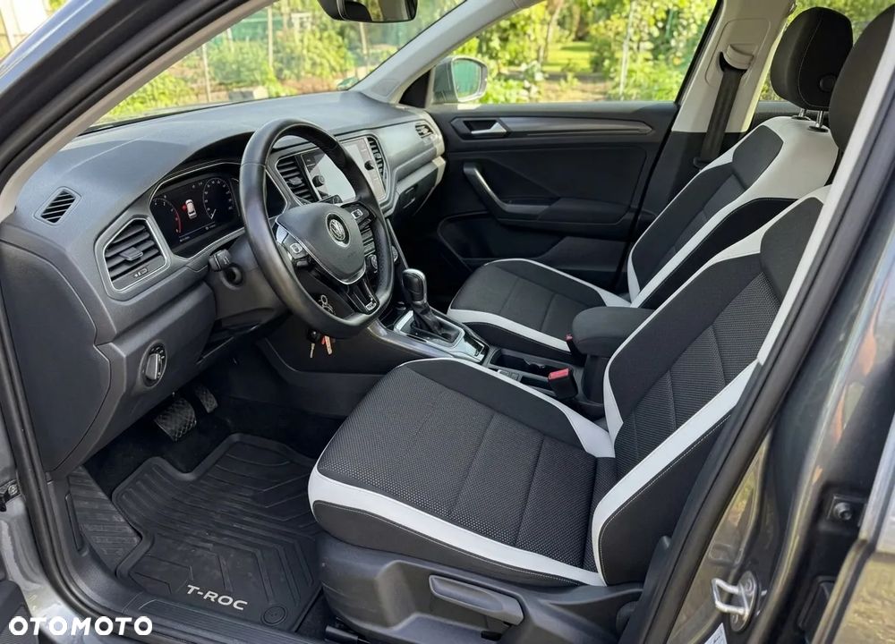 Volkswagen T-Roc - 7