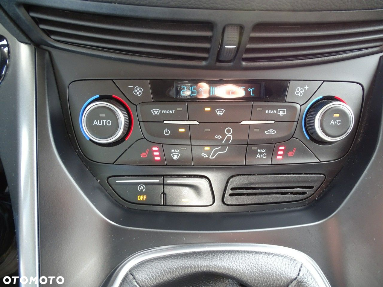Ford Kuga 1.5 EcoBoost 2x4 Black & Silver - 12