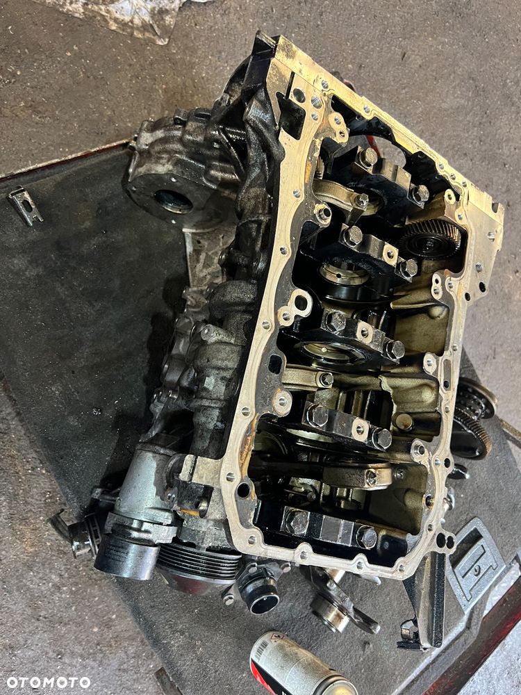 Blok silnika N47D20A kompletny ze stopami 2.0d 177KM - 6