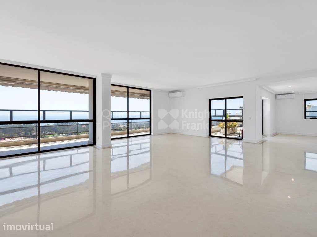 Apartamento T3 com vista mar para arrendamento em Cascais - Grande imagem: 2/31