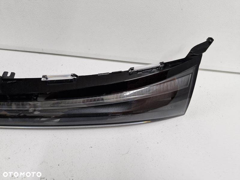 MERCEDES W174 CLA BLENDA LAMPA PRZÓD PRZEDNIA ŚRODKOWA - 2