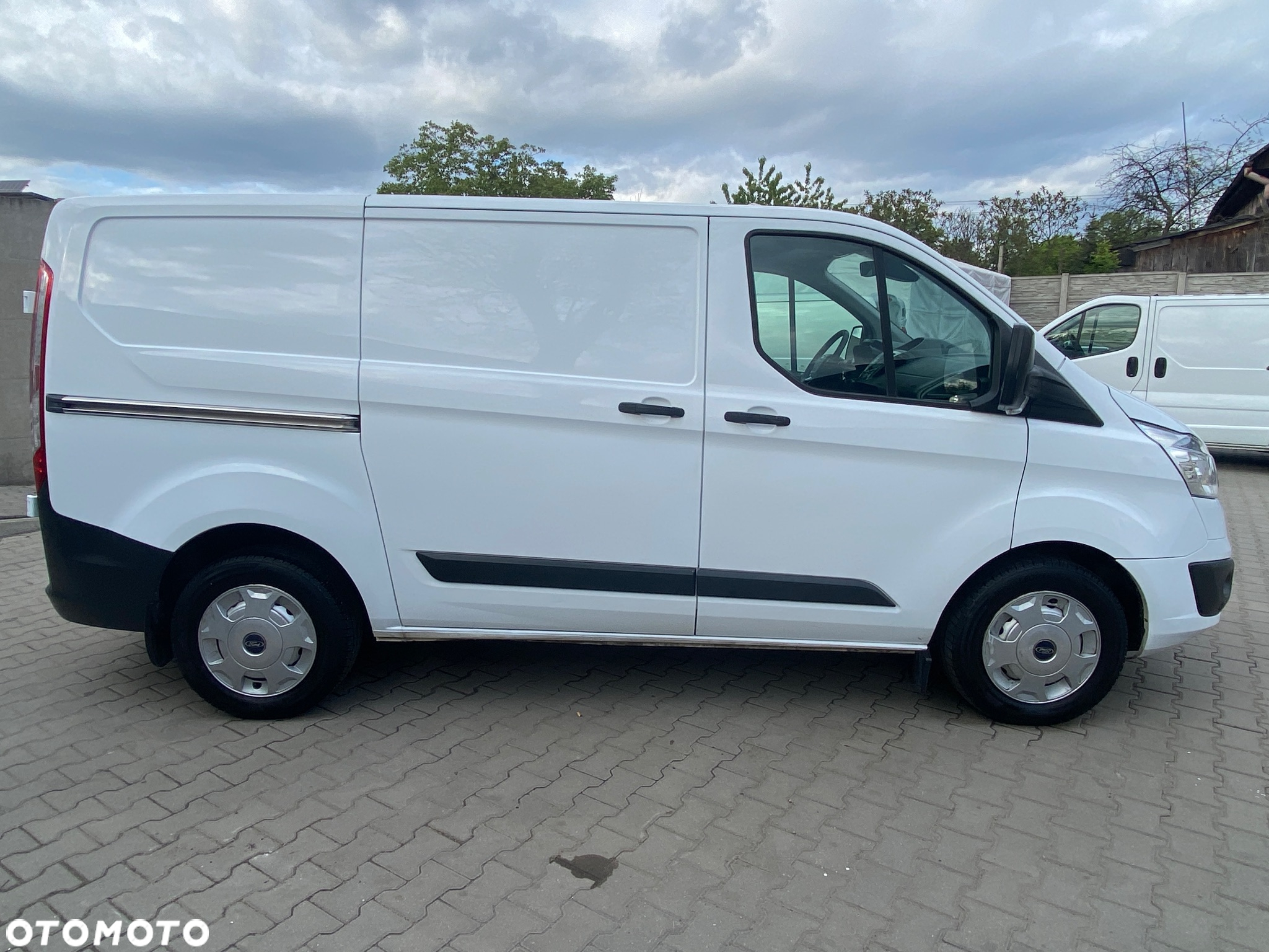 Ford TRANSIT CUSTOM - 4