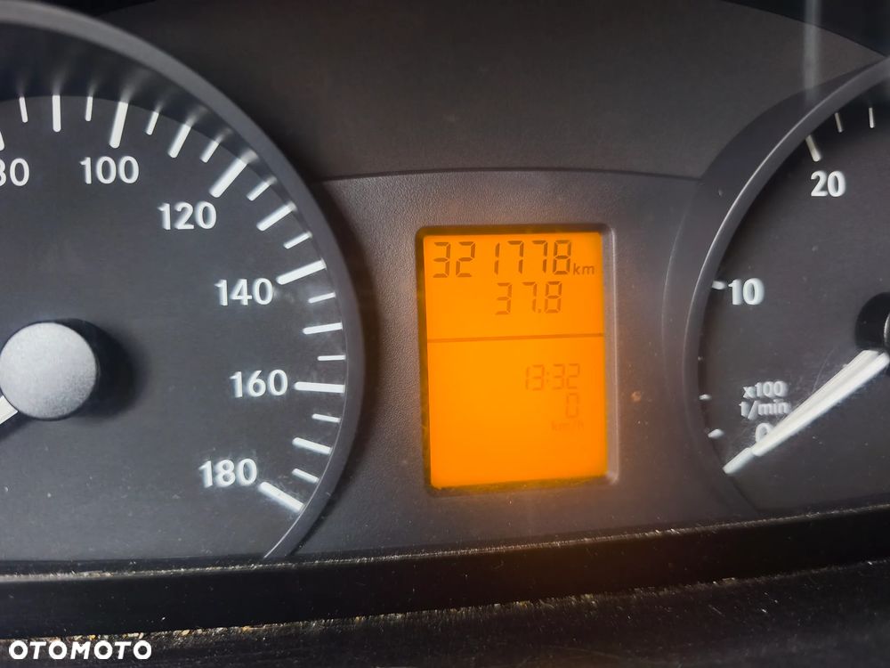Mercedes-Benz SPRINTER - 7