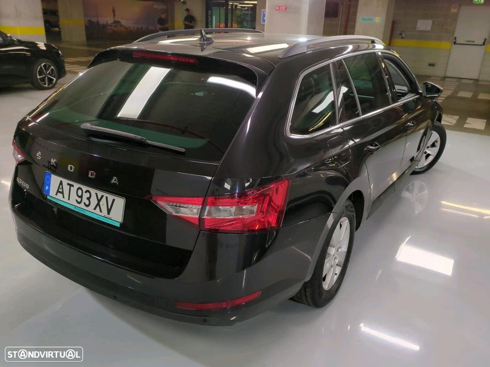 Skoda Superb Break 2.0 TDI Ambition DSG - 3
