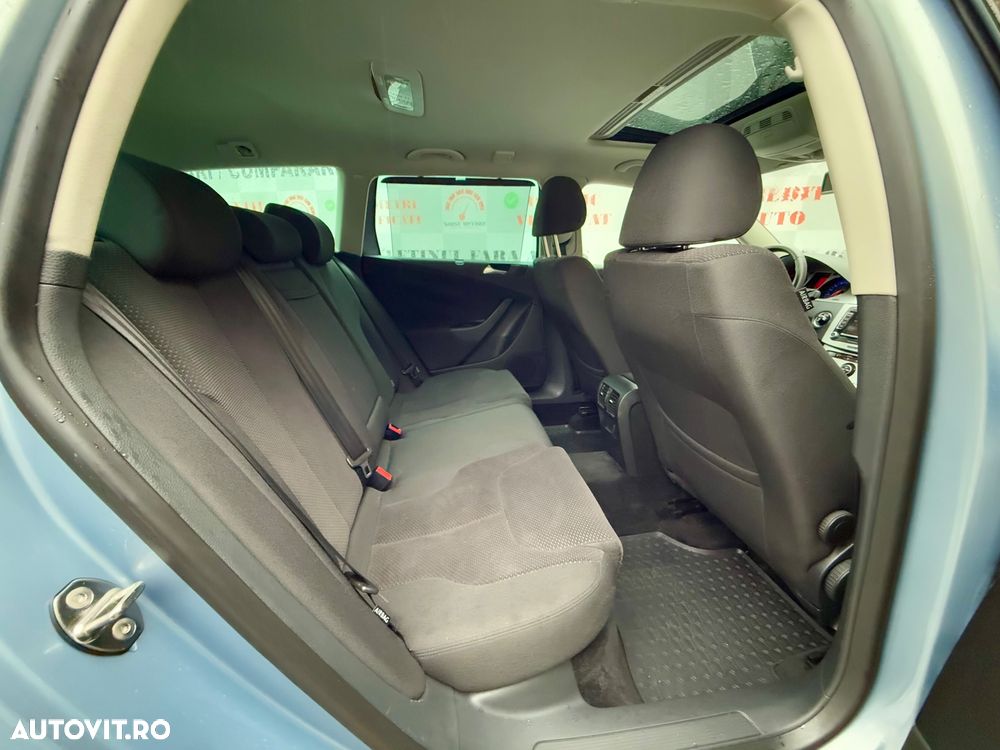 Volkswagen Passat Variant 2.0 TDI BlueMotion Technology DPF Highline - 17