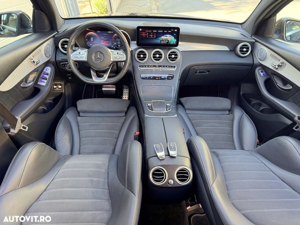Mercedes-Benz GLC Coupe 300 e 4Matic 9G-TRONIC AMG Line Plus - 25