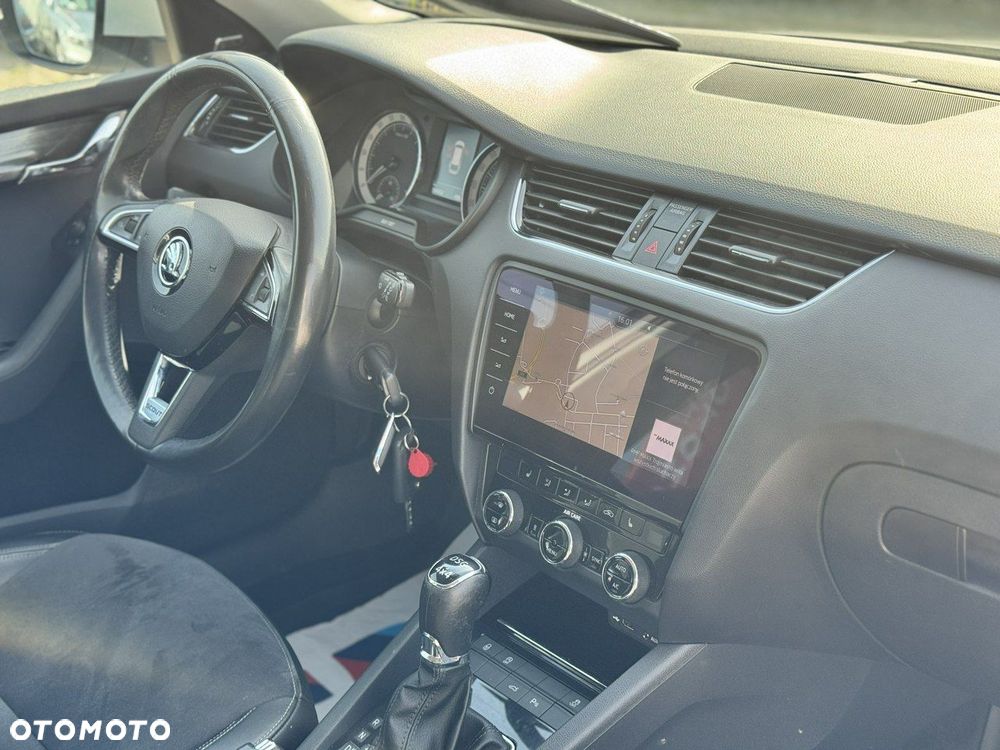 Skoda Octavia Combi 2.0 TDI 4x4 DSG Scout - 40