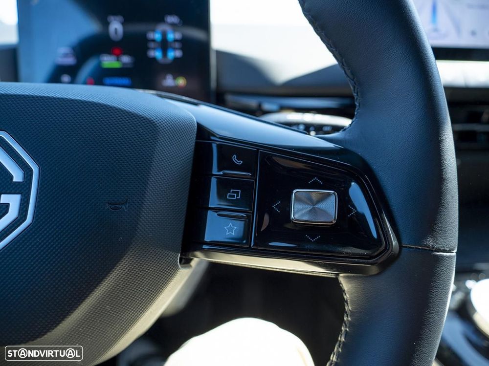 MG MG4 64 kWh Luxury - 30