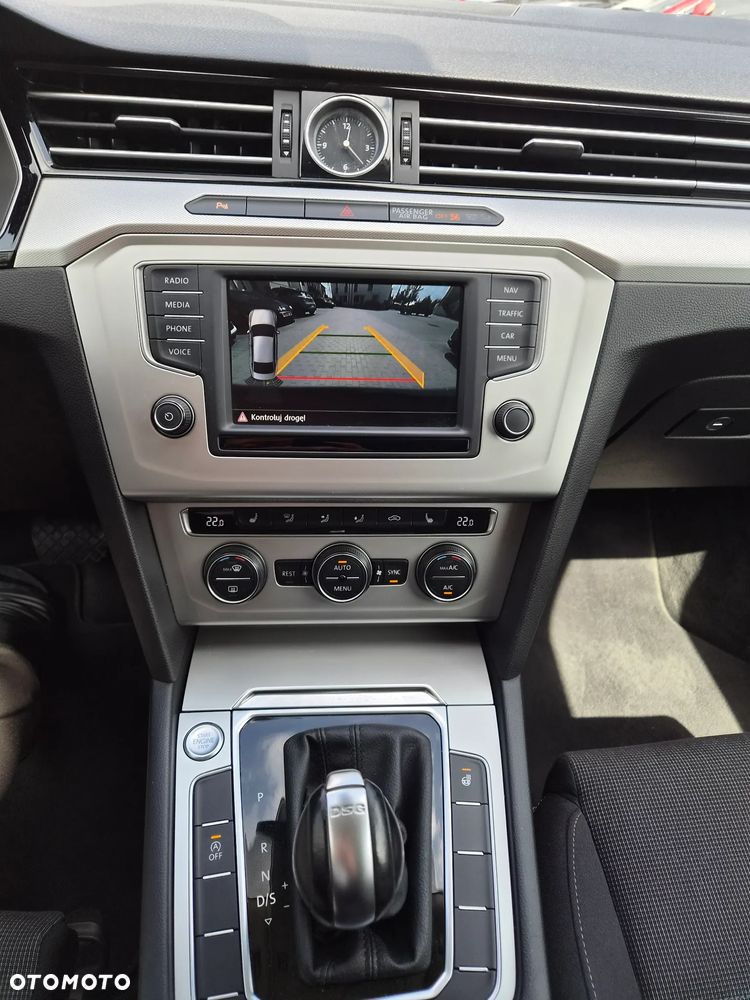 Volkswagen Passat 2.0 TDI BMT Comfortline DSG - 11