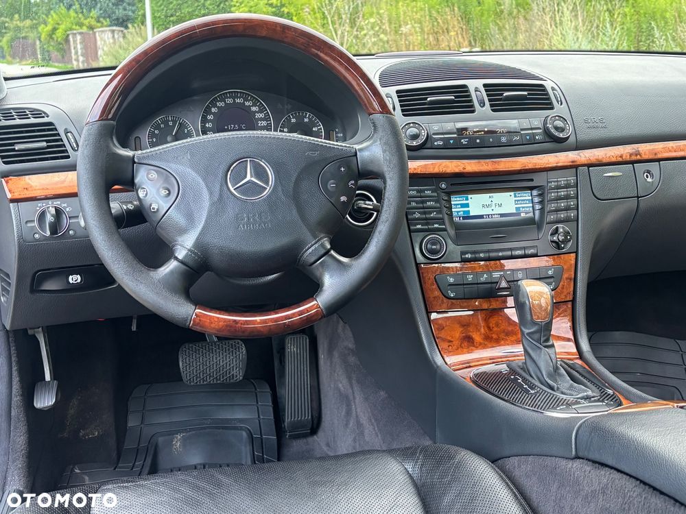 Mercedes-Benz Klasa E 320 CDI T Elegance - 34