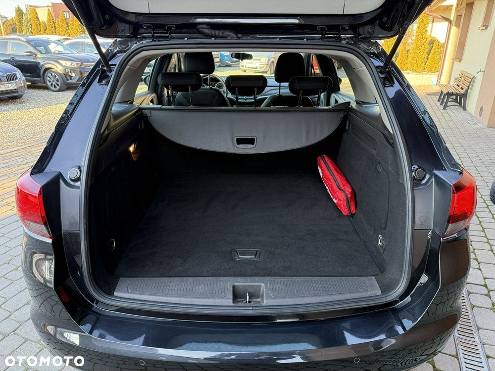 Opel Astra 1.4 Turbo Edition - 27