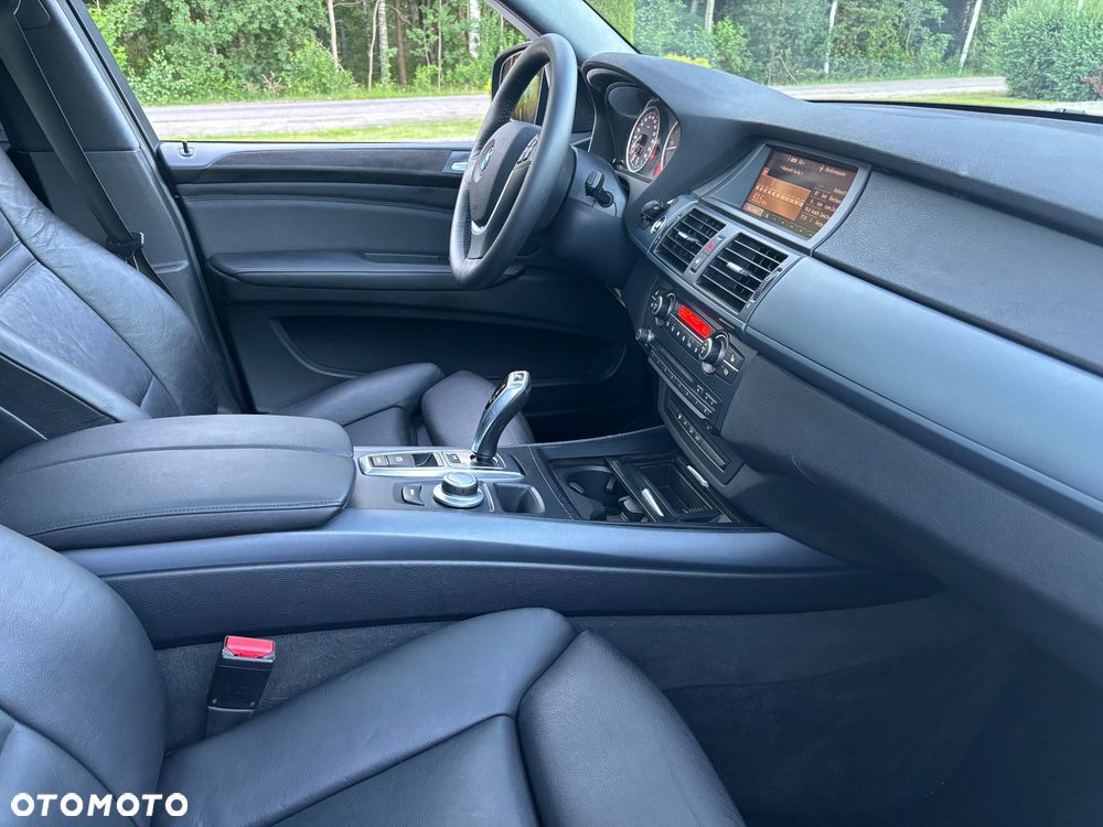 BMW X5 xDrive30d - 26
