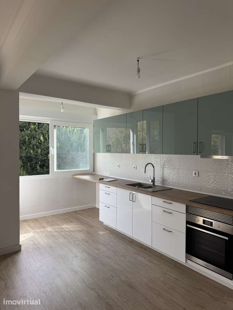 Arrendamento de apartamento T3 na Rua dos Lusíadas, 6