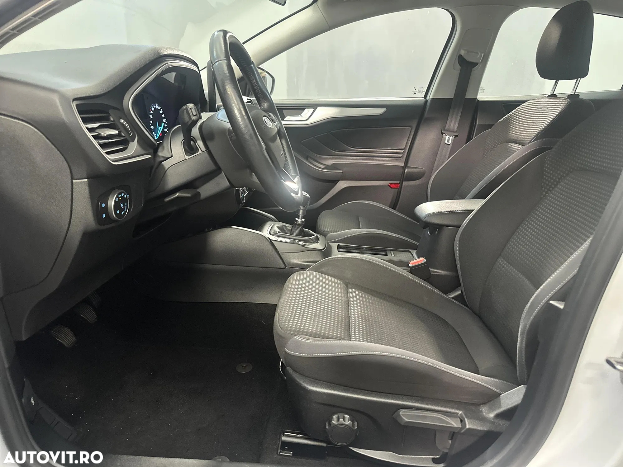 Ford Focus - 20
