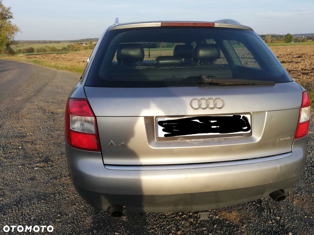 Audi A4 Avant 2003 photo 2