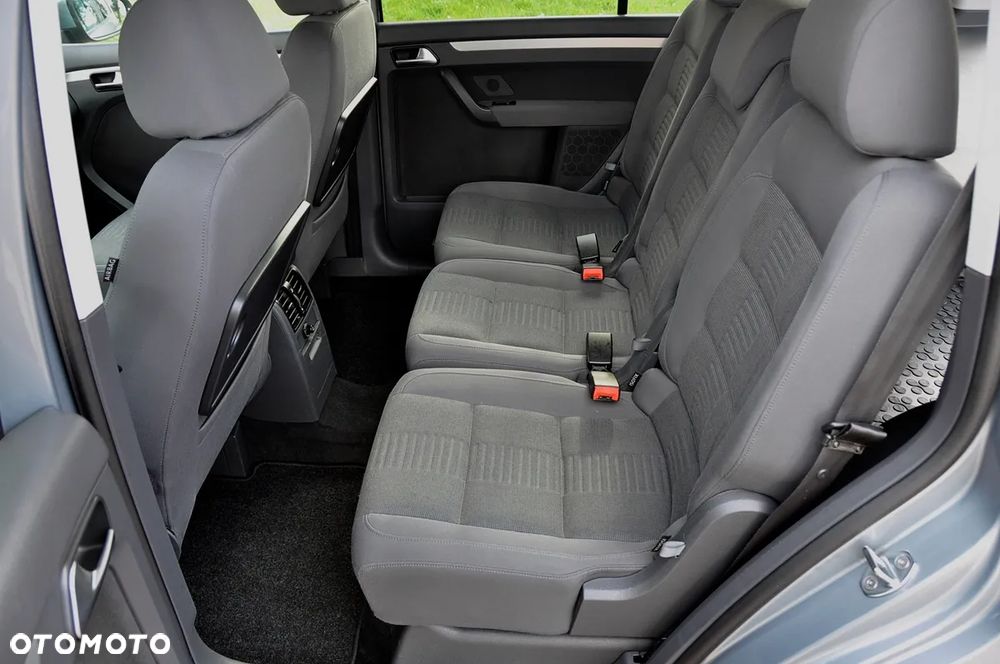 Volkswagen Touran 1.4 TSI Highline - 12