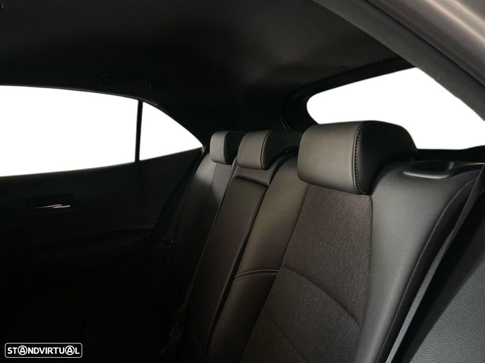 Toyota Corolla - 12