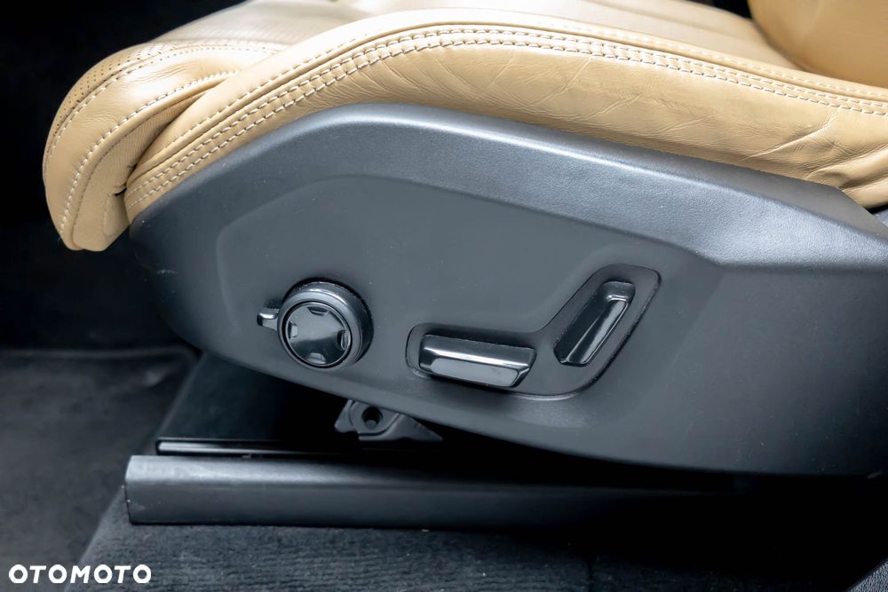 Volvo XC 90 T8 AWD Recharge Ultimate Bright - 30