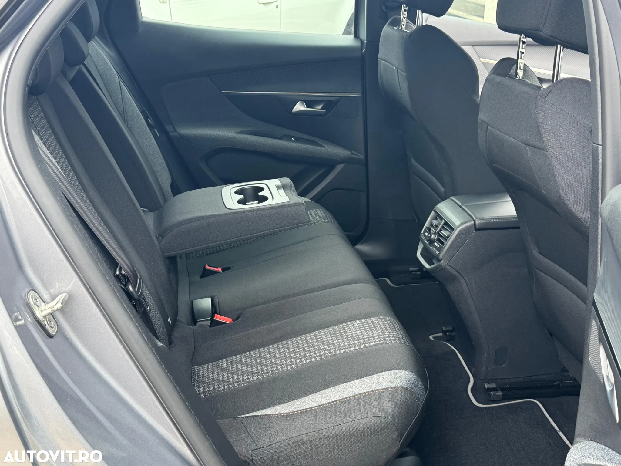 Peugeot 3008 BlueHDi 130 Stop & Start EAT8 Allure - 14
