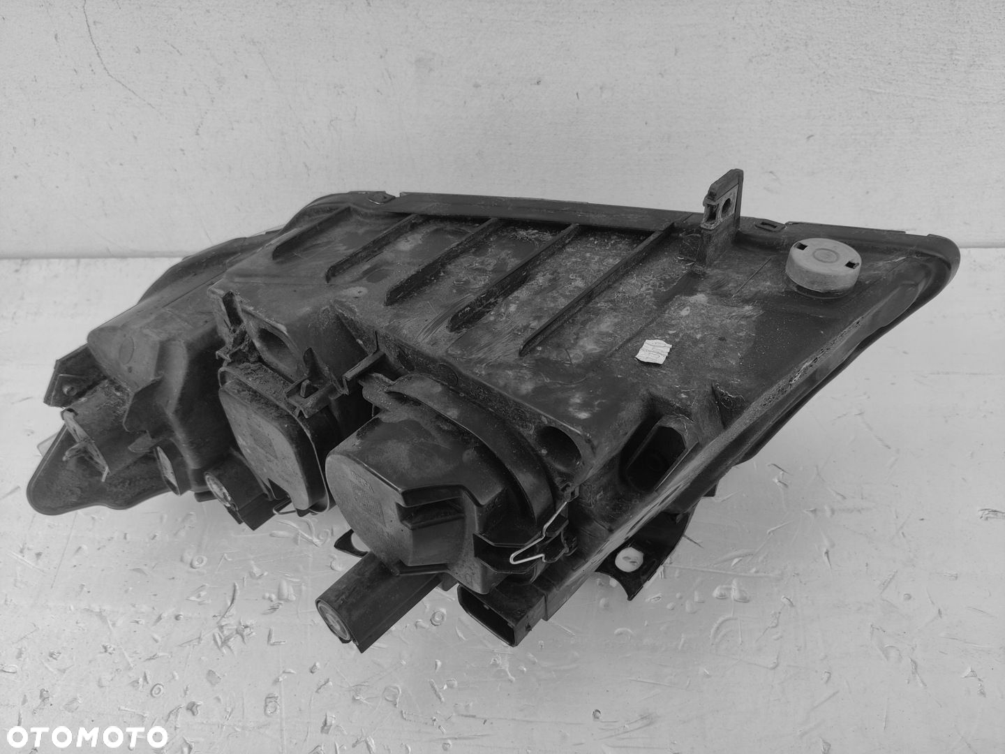 Lampa prawy przód BMW E90 - 4