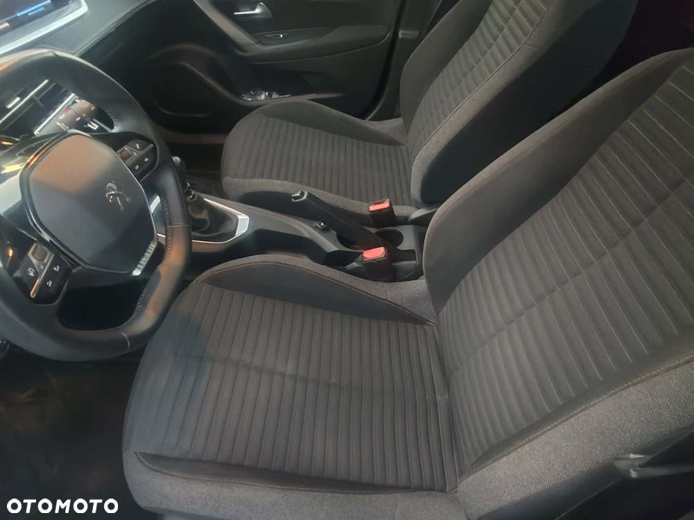 Peugeot 2008 PureTech 100 Business - 23