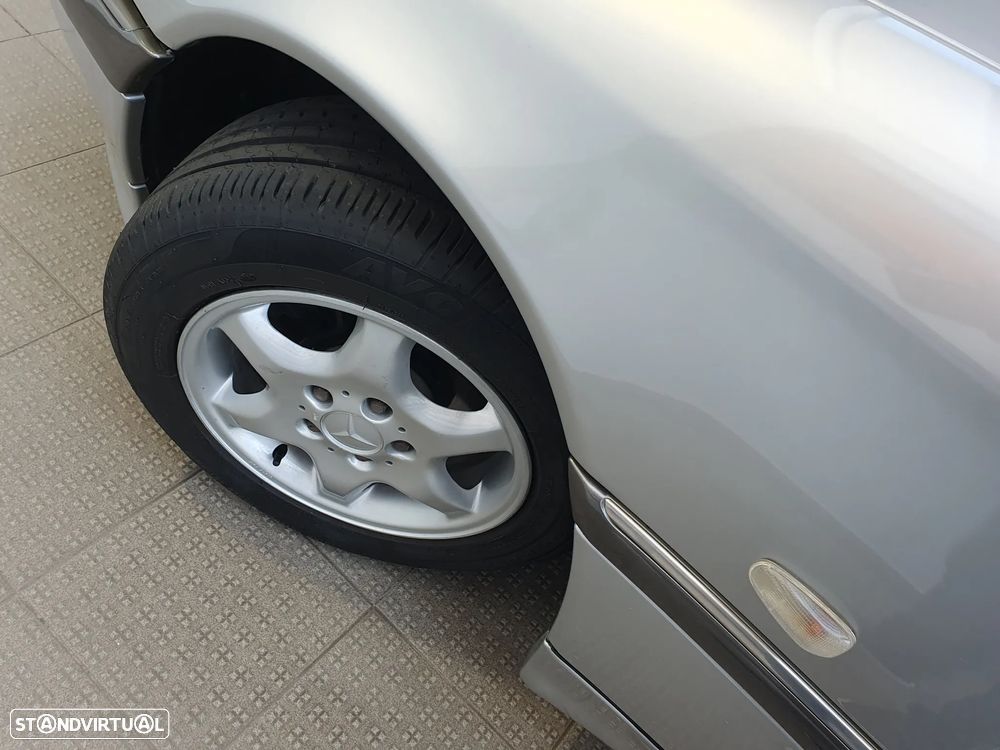 Mercedes-Benz C 250 TD Elegance - 16