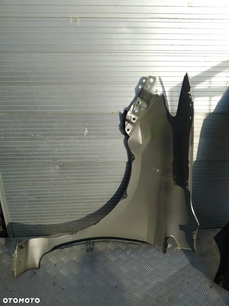 A886/A984/F953 TOYOTA AURIS 2012 II BŁOTNIK PRAWY - 8