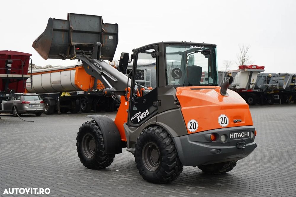 Hitachi ZW95 / ÎNCĂRCĂTOR PE ROȚI / 2020 / FURCĂ PENTRU PALEȚI - 4