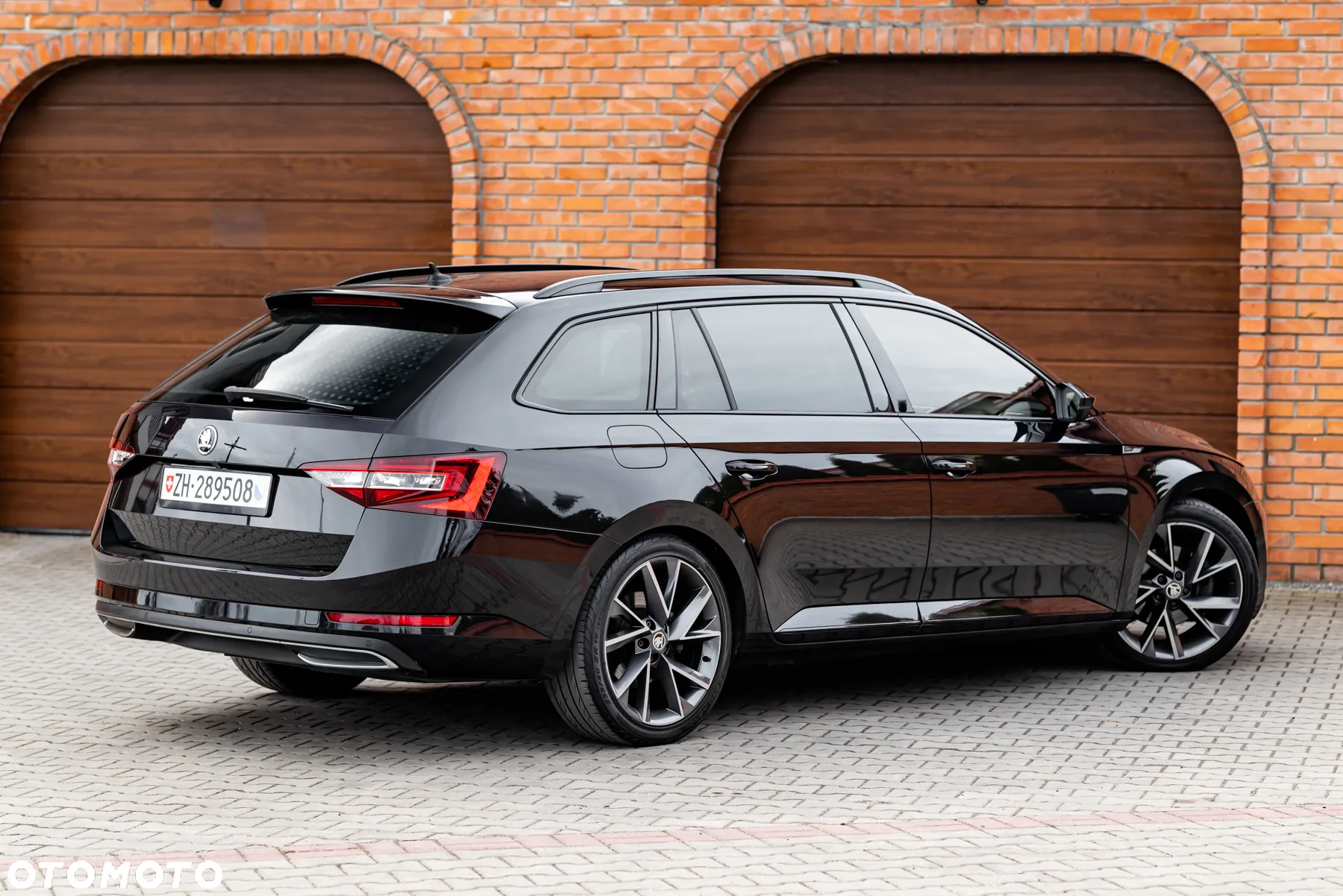 Skoda Superb 2.0 TDI DSG Sportline - 16