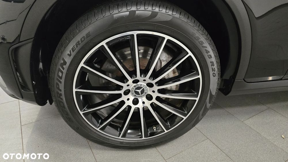 Mercedes-Benz GLC 300 de 4Matic 9G-TRONIC AMG Line Plus - 12