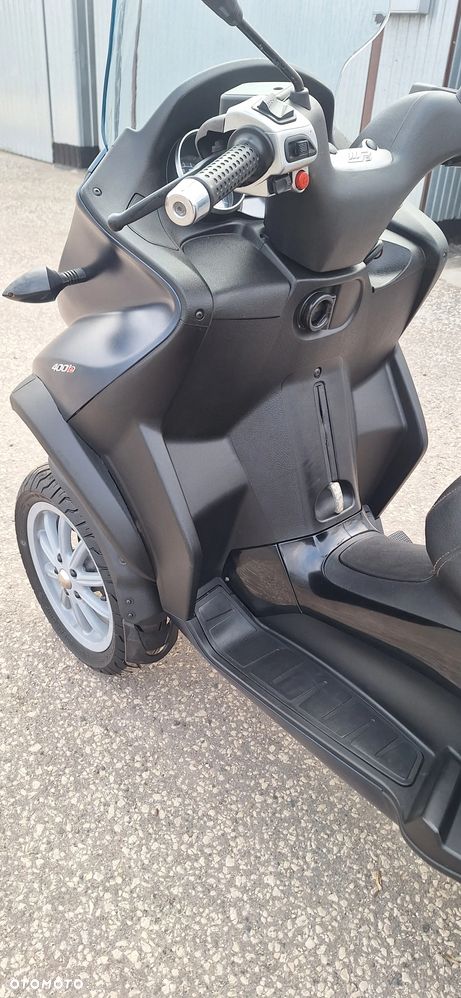 Piaggio MP-3 - 10