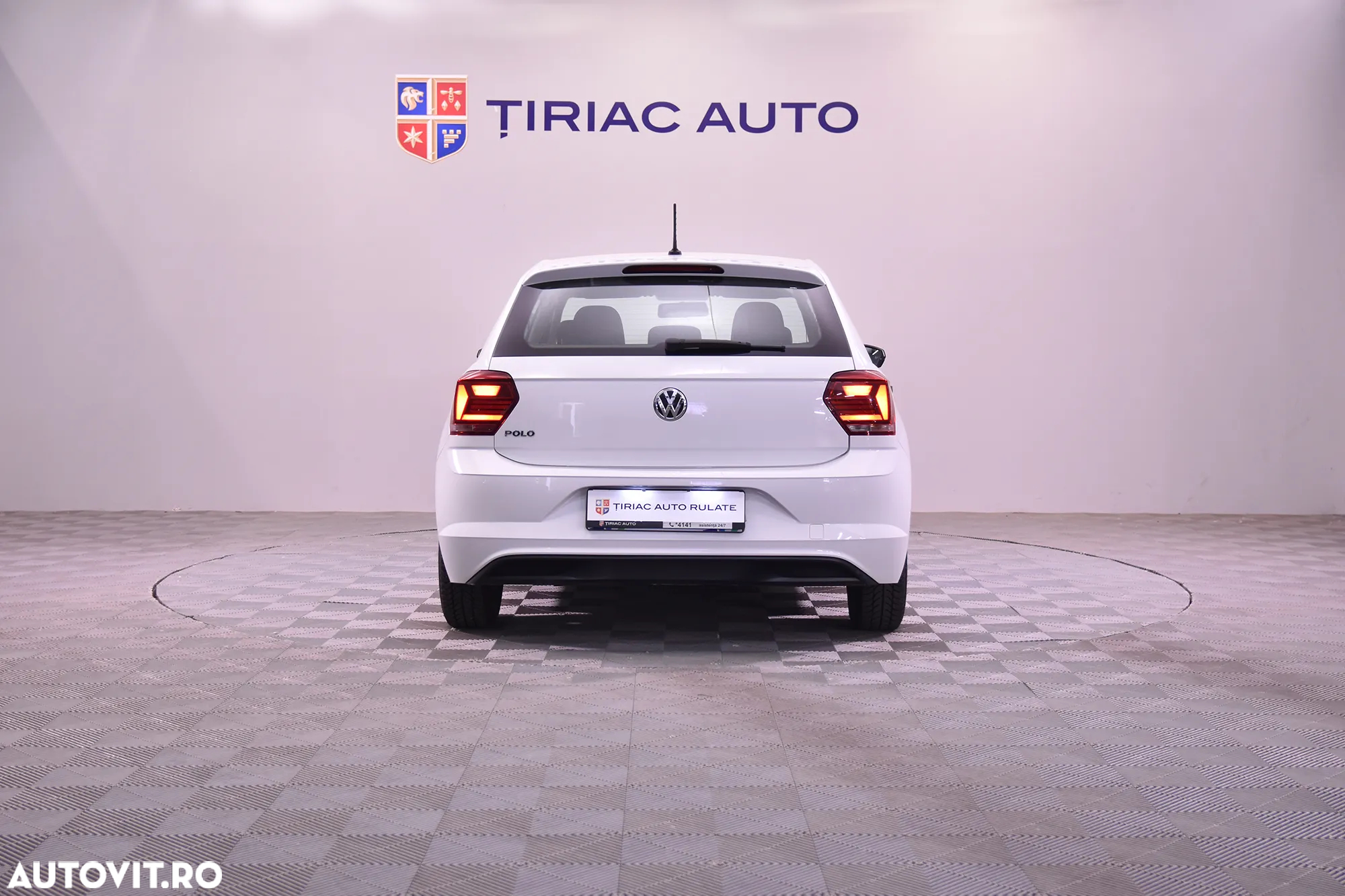 Volkswagen Polo - 4