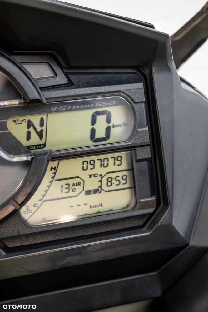 Suzuki V-STROM - 39