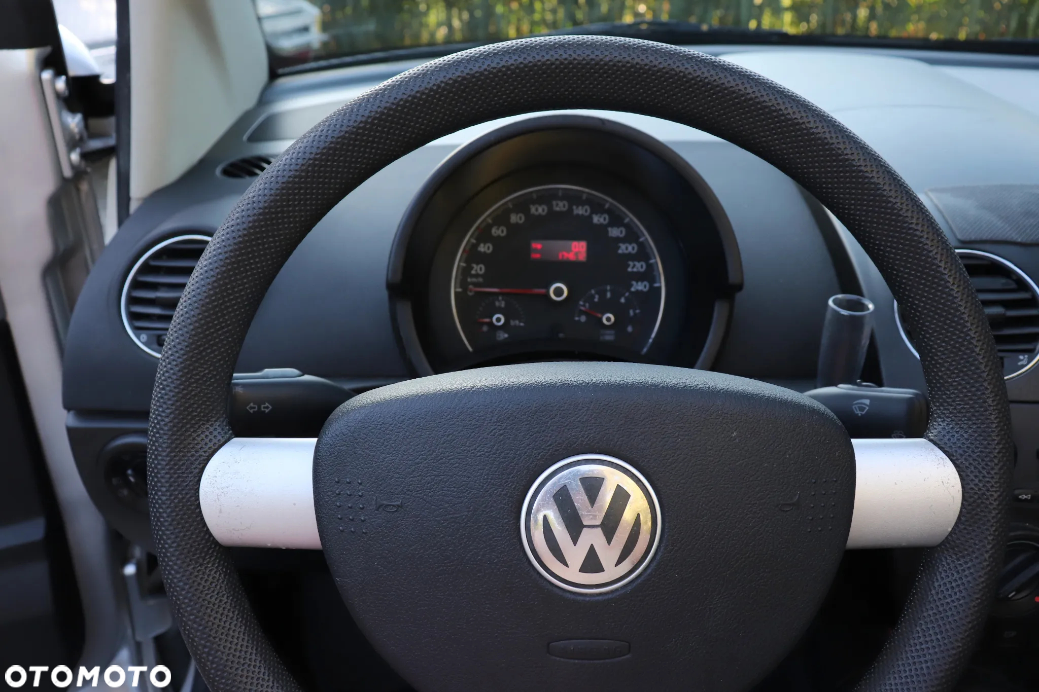 Volkswagen New Beetle Cabriolet 1.4 - 16
