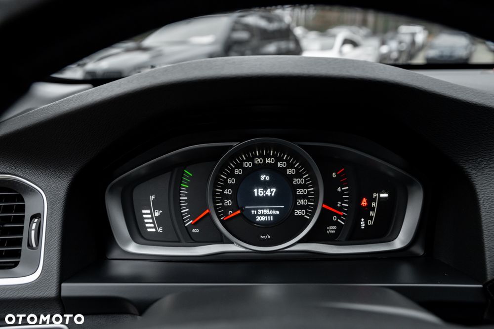 Volvo V60 Cross Country D3 Geartronic - 25